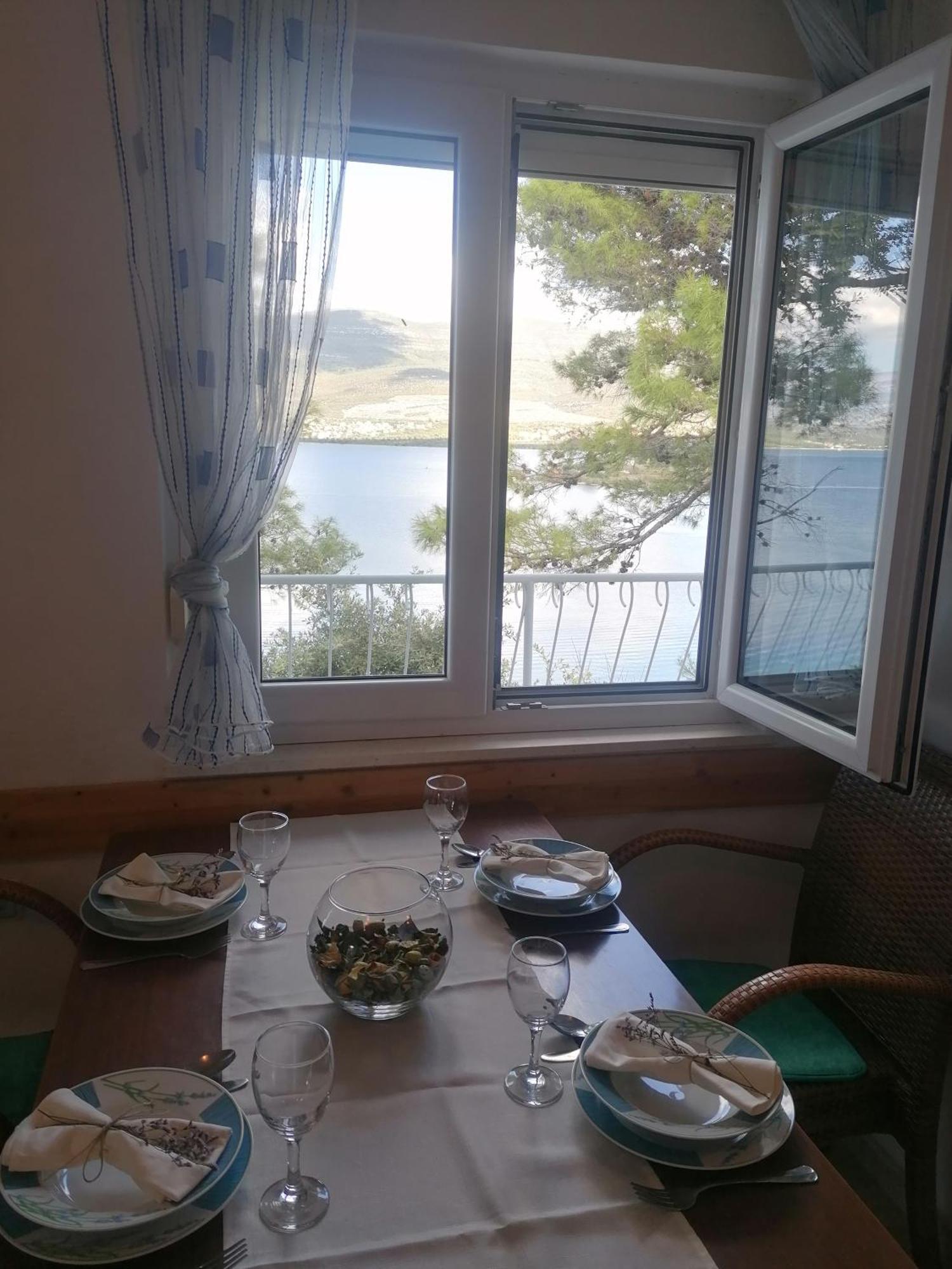 Apartman Volarevic Donji Karin Kültér fotó