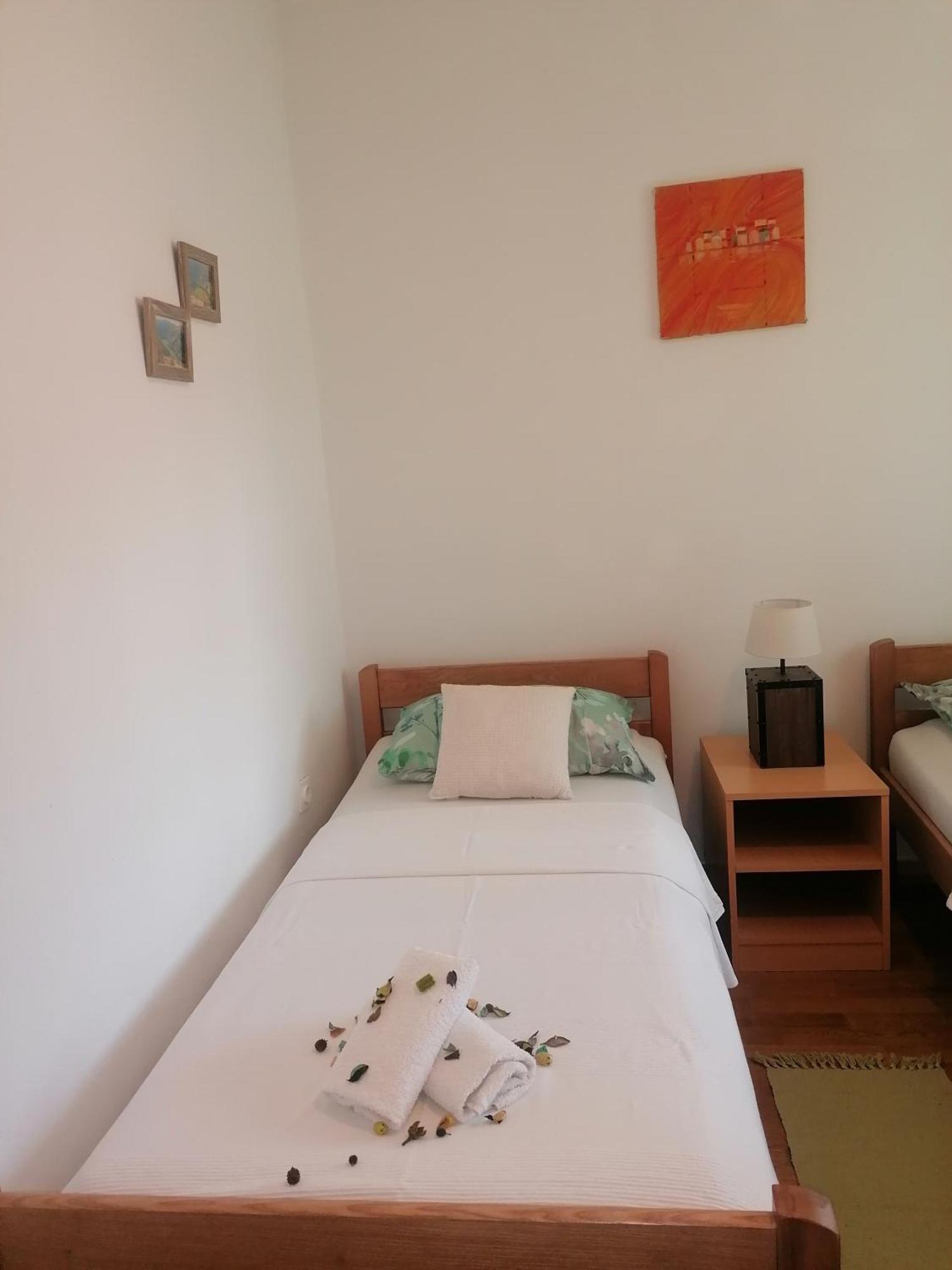 Apartman Volarevic Donji Karin Kültér fotó